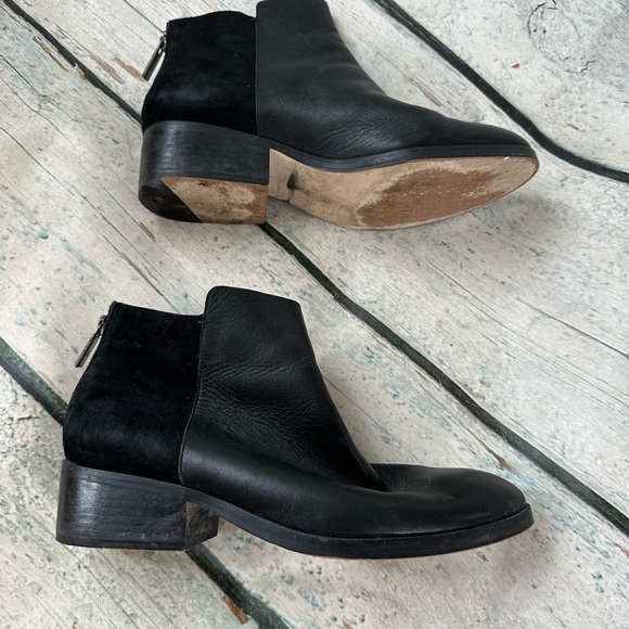 Cole Haan 8B black leather ankle boots suede flats fall neutral business casual - Picture 3 of 8